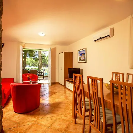 Apartament Matilde Beach Resort-7 *