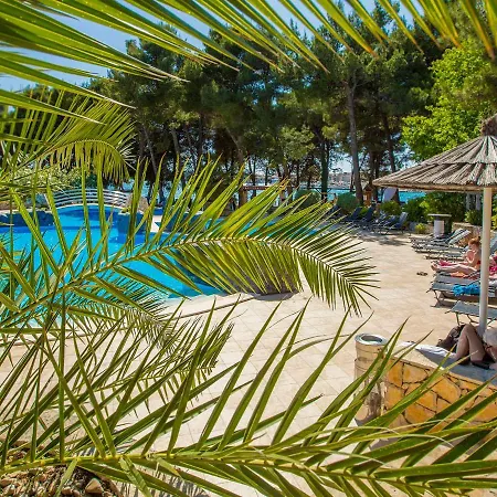 Matilde Beach Resort-7 *