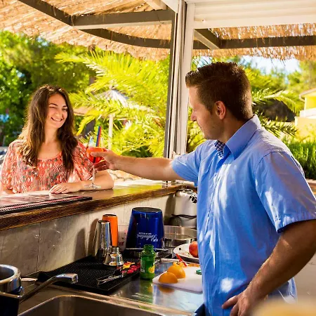Matilde Beach Resort-7 *