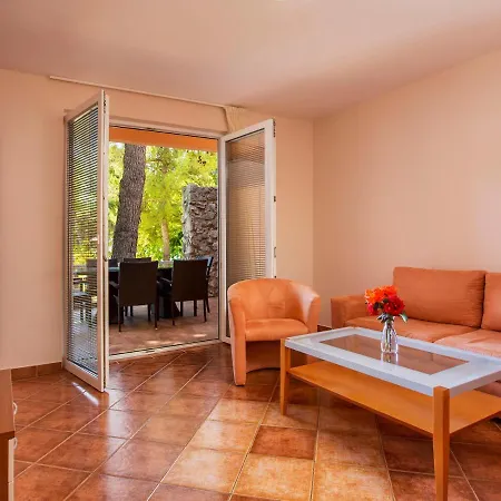 Matilde Beach Resort-7 *
